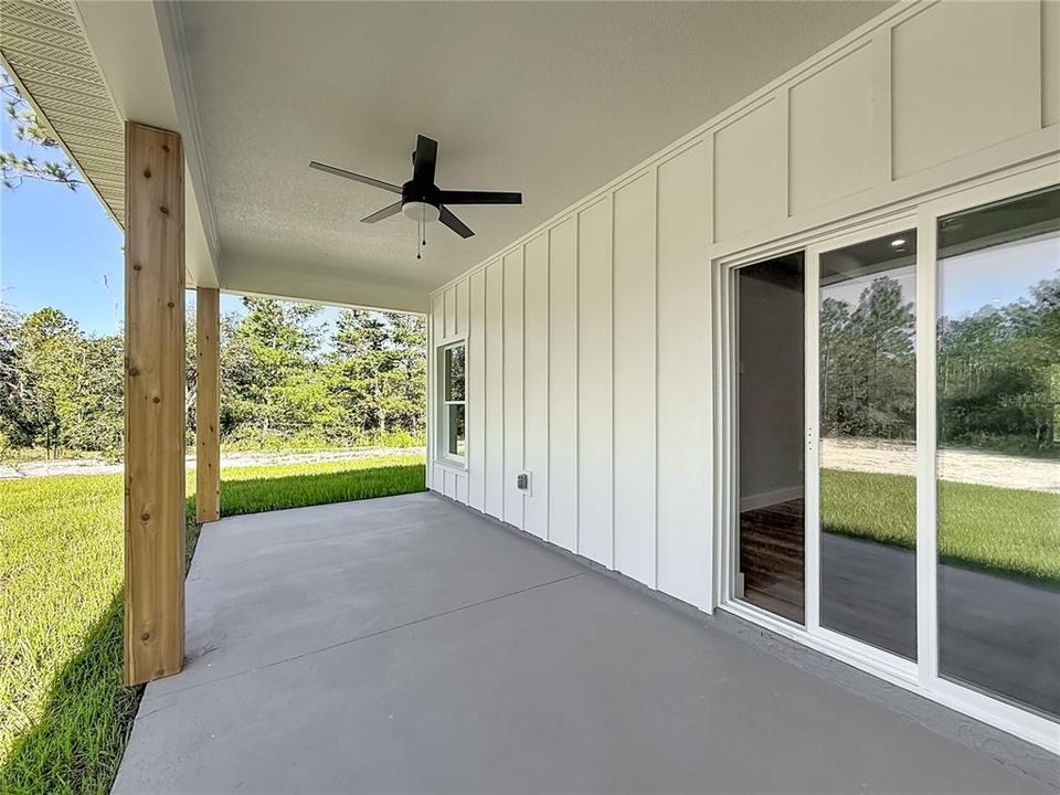 For Sale: $429,900 (3 beds, 2 baths, 1792 Square Feet)