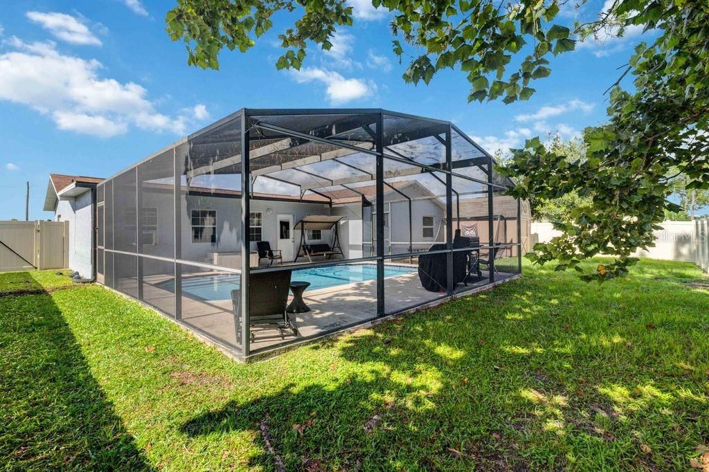En Venta: $299,000 (3 camas, 3 baños, 2110 Pies cuadrados)