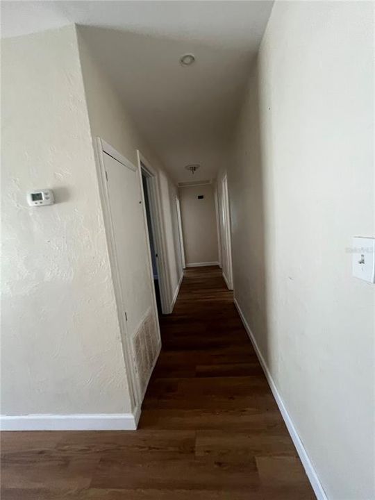 For Rent: $2,490 (3 beds, 1 baths, 950 Square Feet)