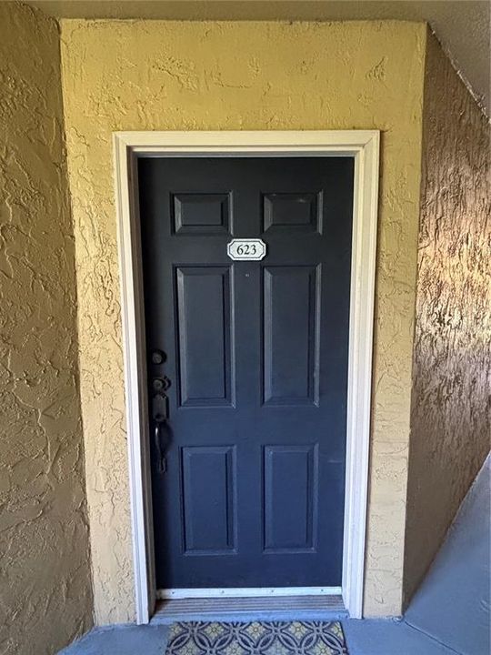 For Rent: $1,400 (1 beds, 1 baths, 711 Square Feet)