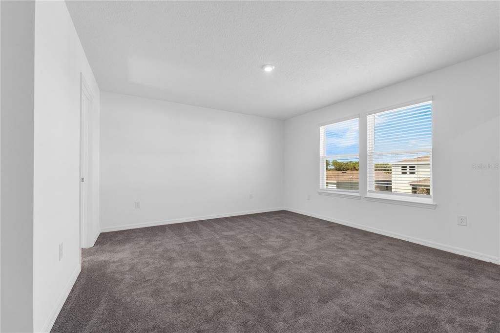 For Sale: $334,990 (4 beds, 2 baths, 1876 Square Feet)