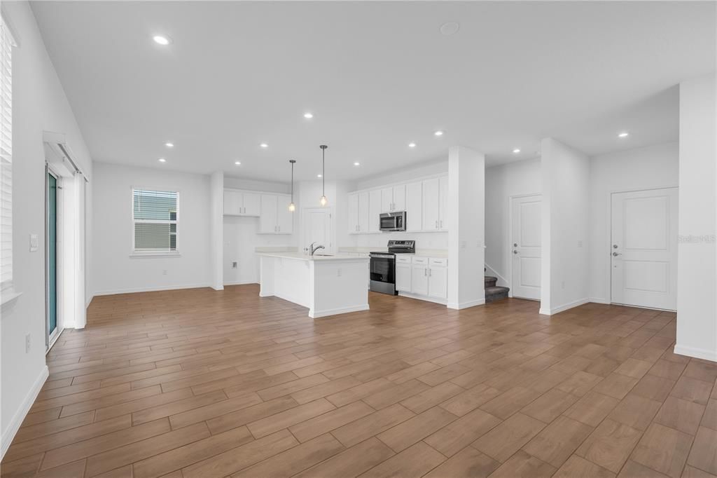 For Sale: $334,990 (4 beds, 2 baths, 1876 Square Feet)