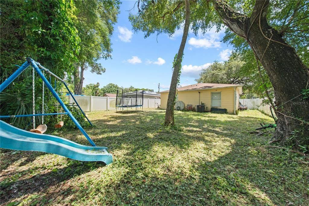 For Sale: $309,900 (3 beds, 2 baths, 1200 Square Feet)