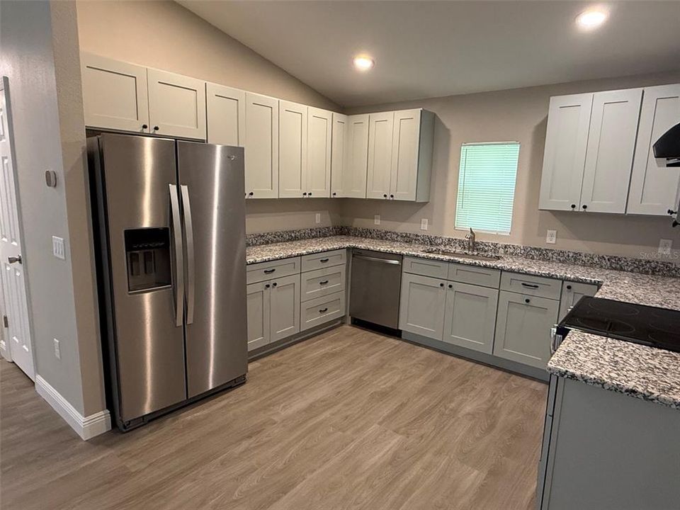 For Rent: $1,700 (3 beds, 2 baths, 1311 Square Feet)