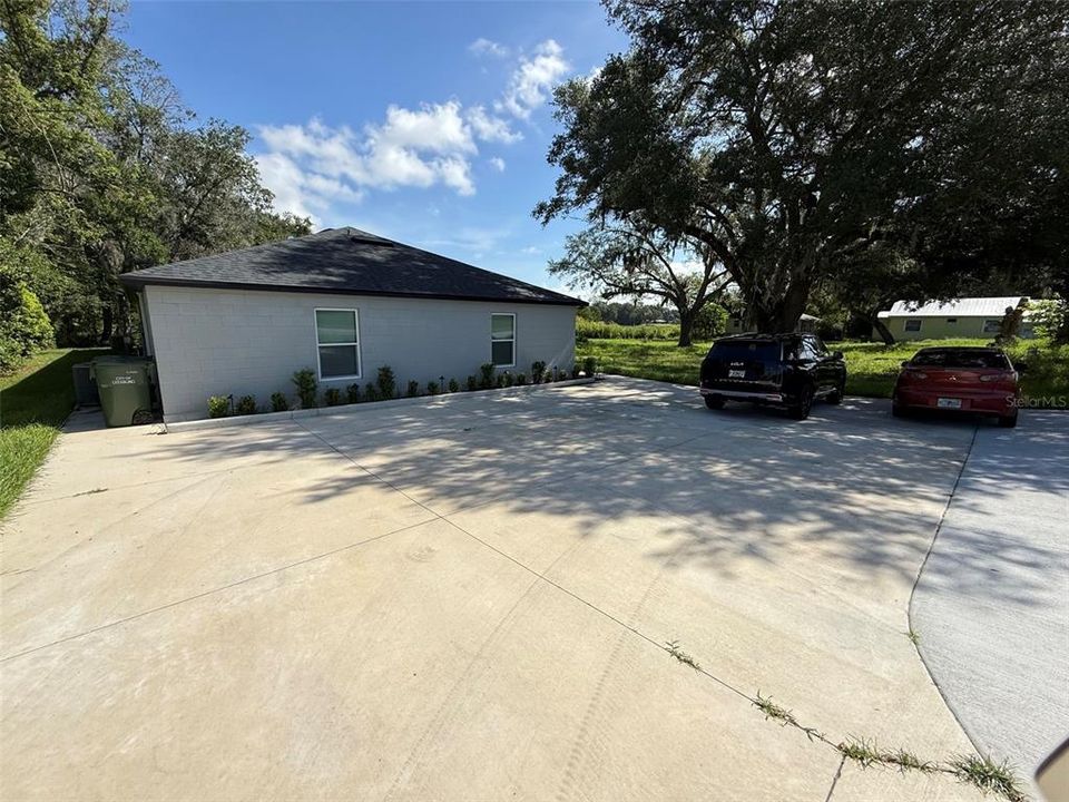 For Rent: $1,700 (3 beds, 2 baths, 1311 Square Feet)