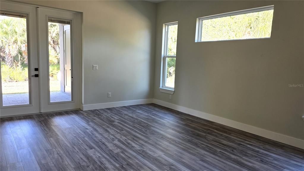 For Sale: $699,900 (3 beds, 2 baths, 2899 Square Feet)