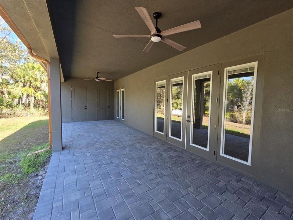 For Sale: $699,900 (3 beds, 2 baths, 2899 Square Feet)
