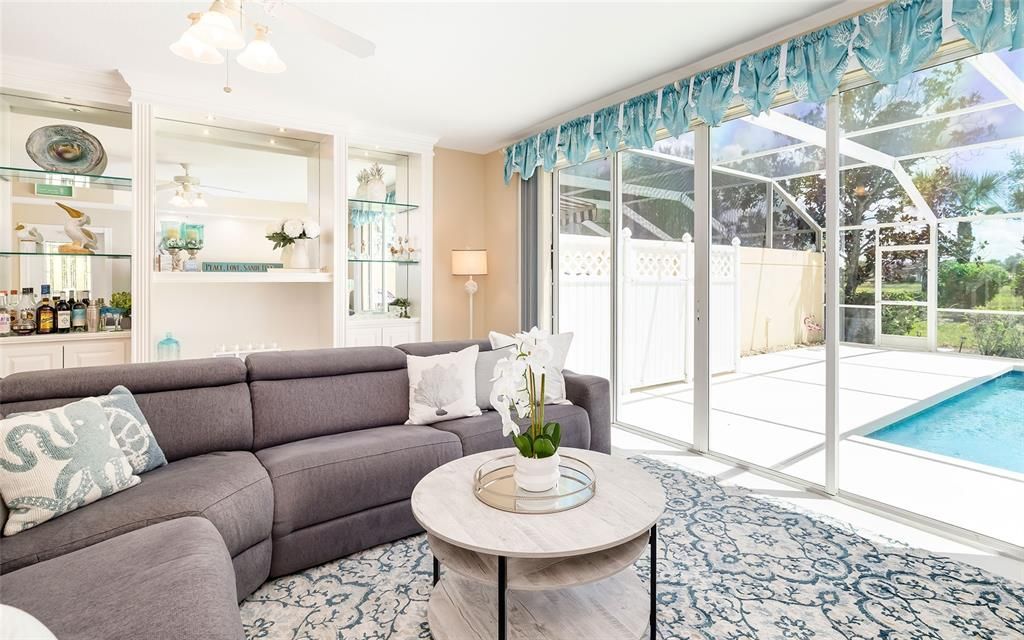 For Sale: $410,000 (3 beds, 2 baths, 1672 Square Feet)