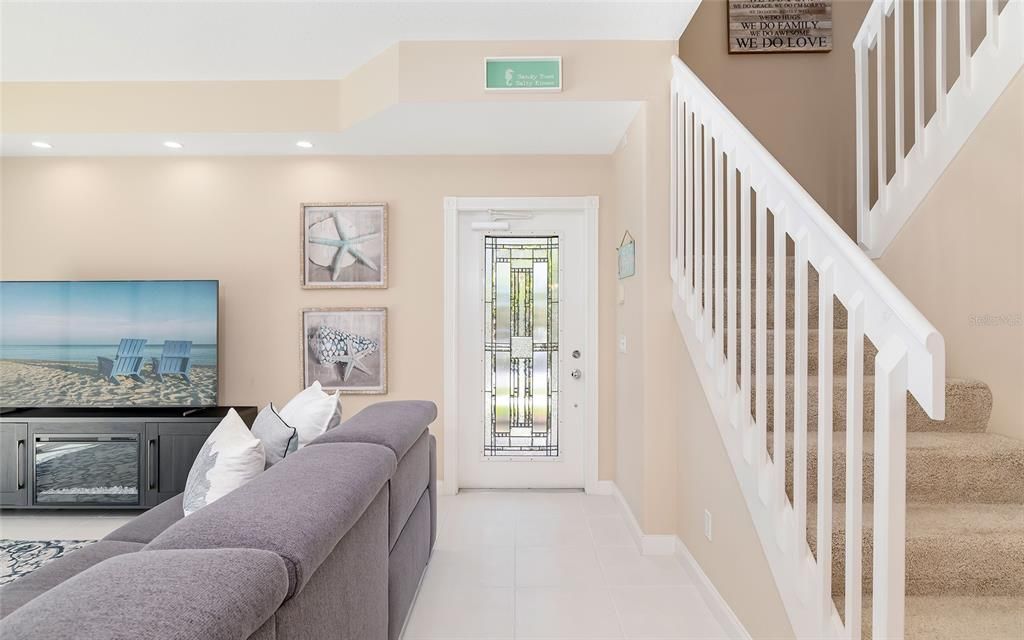 For Sale: $410,000 (3 beds, 2 baths, 1672 Square Feet)