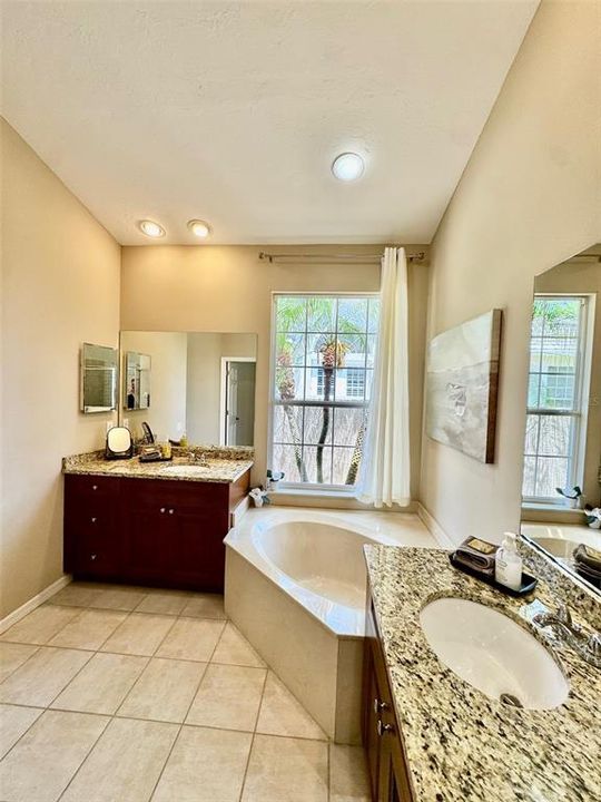 For Rent: $3,300 (2 beds, 2 baths, 1707 Square Feet)