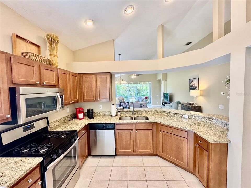 For Rent: $3,300 (2 beds, 2 baths, 1707 Square Feet)