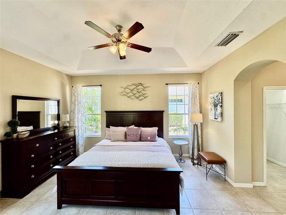 For Rent: $3,300 (2 beds, 2 baths, 1707 Square Feet)