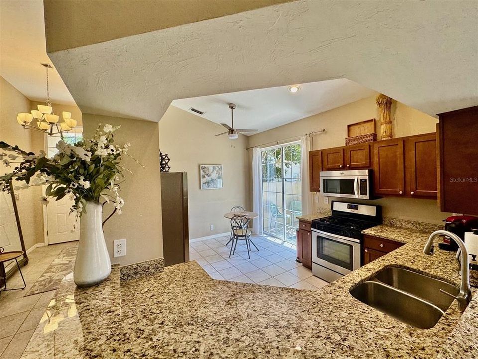 For Rent: $3,300 (2 beds, 2 baths, 1707 Square Feet)