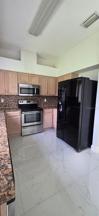 For Rent: $2,500 (4 beds, 2 baths, 2154 Square Feet)