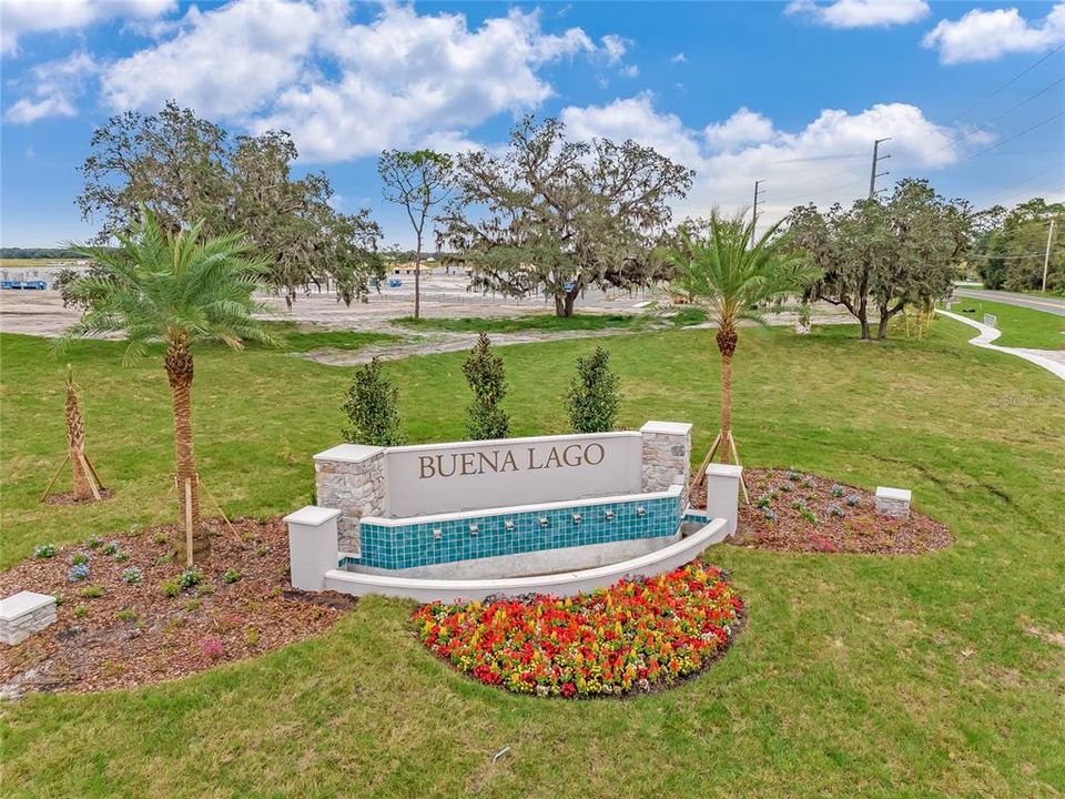 En Venta: $441,990 (4 camas, 2 baños, 2432 Pies cuadrados)