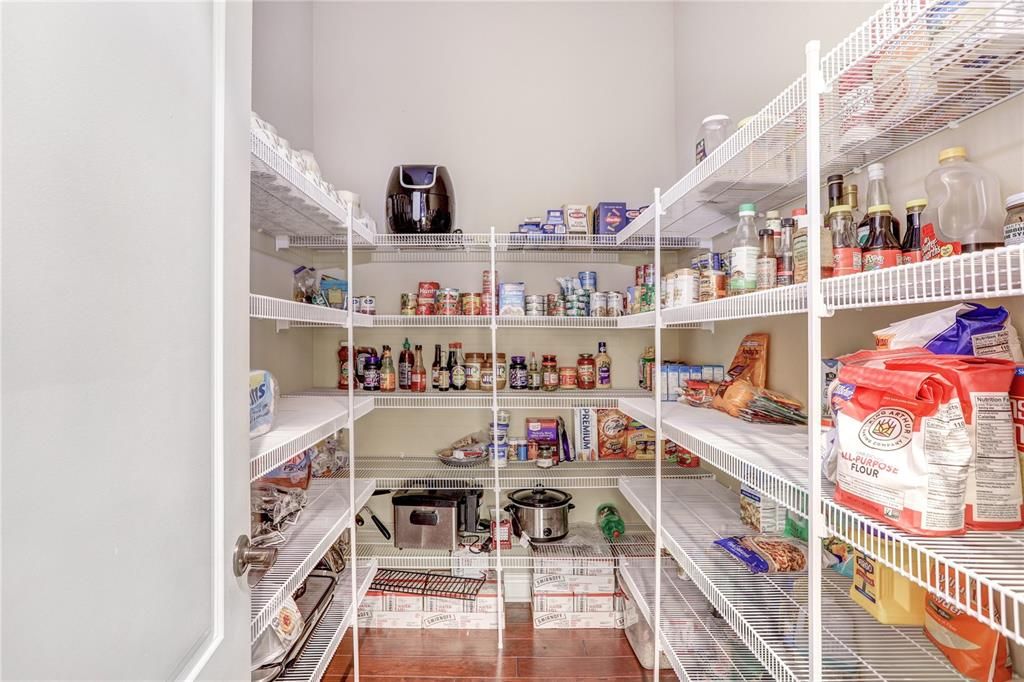 На продажу: $857,900 (5 спален, 5 ванн, 4768 Квадратных фут)