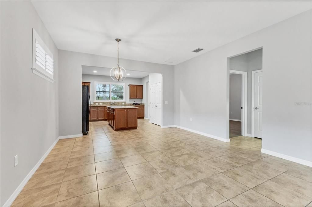 For Rent: $2,500 (2 beds, 2 baths, 1437 Square Feet)