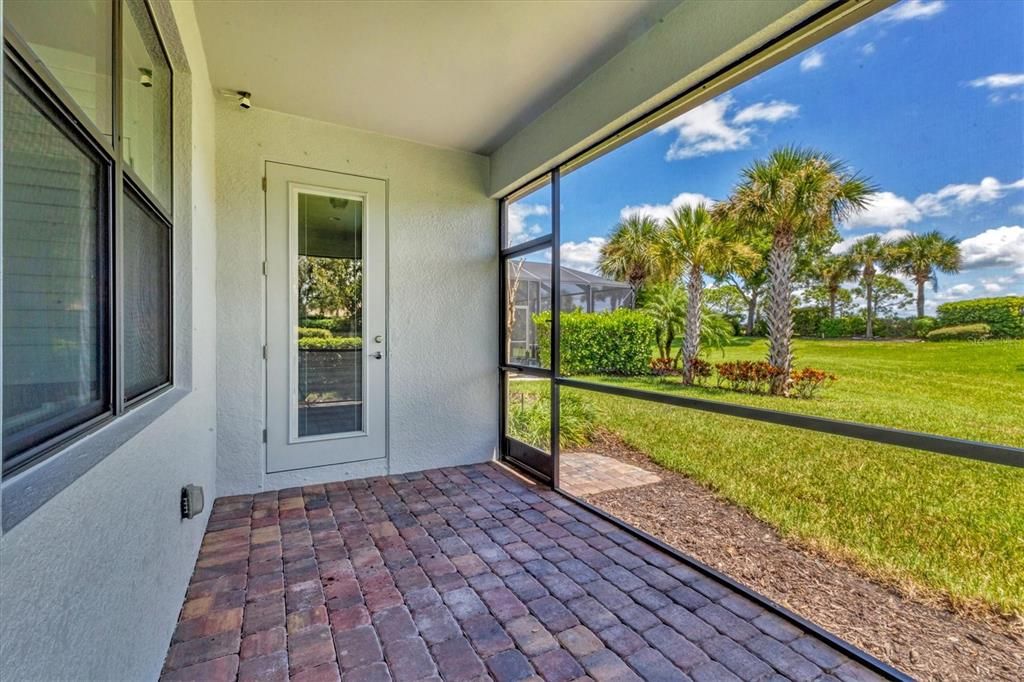 For Rent: $2,500 (2 beds, 2 baths, 1437 Square Feet)