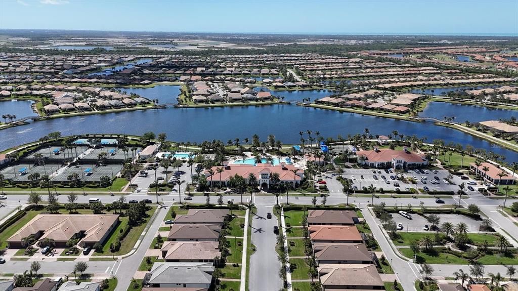 For Rent: $2,500 (2 beds, 2 baths, 1437 Square Feet)