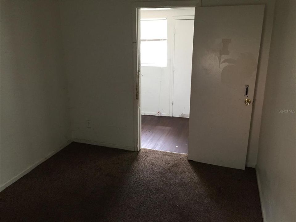 出租: $950 (4 贝兹, 2 浴室, 1361 平方英尺)