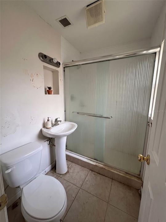 For Sale: $329,900 (3 beds, 2 baths, 1260 Square Feet)