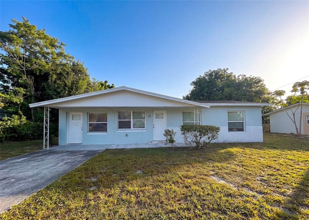 For Sale: $329,900 (3 beds, 2 baths, 1260 Square Feet)