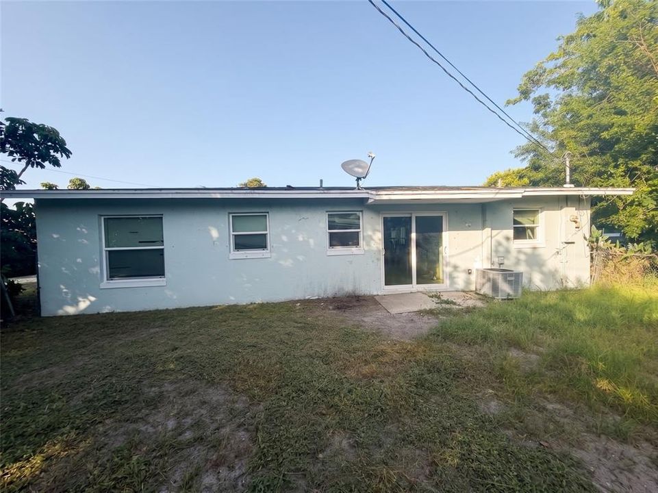 For Sale: $329,900 (3 beds, 2 baths, 1260 Square Feet)