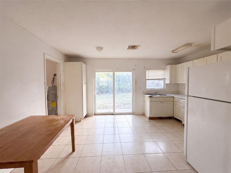 For Sale: $329,900 (3 beds, 2 baths, 1260 Square Feet)
