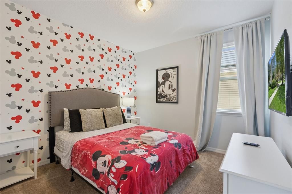 For Sale: $648,000 (7 beds, 6 baths, 3533 Square Feet)