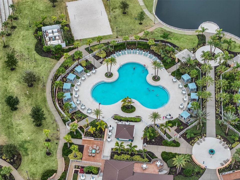 For Sale: $648,000 (7 beds, 6 baths, 3533 Square Feet)