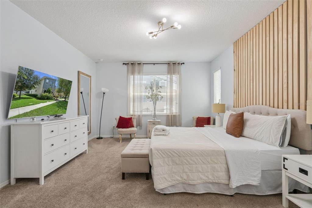 For Sale: $648,000 (7 beds, 6 baths, 3533 Square Feet)