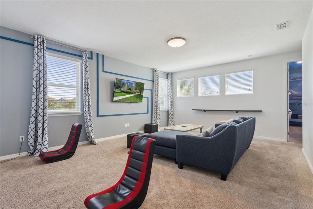 For Sale: $648,000 (7 beds, 6 baths, 3533 Square Feet)