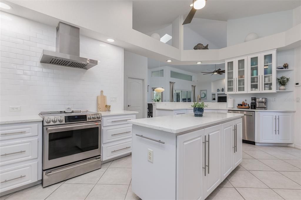 En Venta: $458,000 (2 camas, 2 baños, 2116 Pies cuadrados)