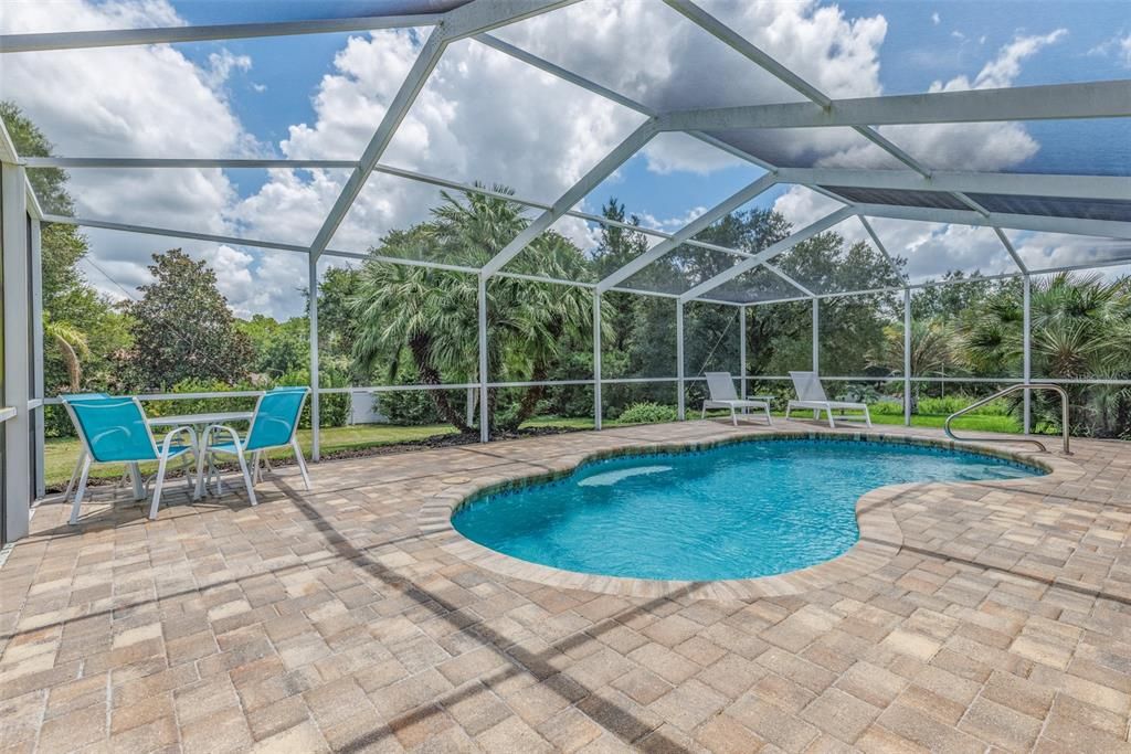 En Venta: $458,000 (2 camas, 2 baños, 2116 Pies cuadrados)