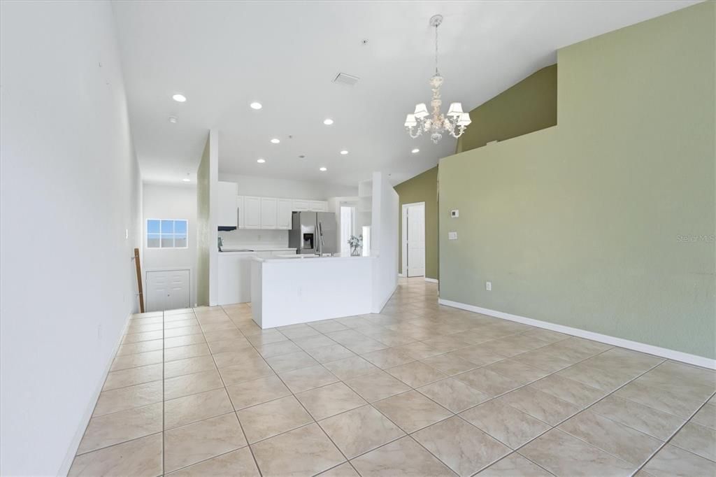 For Sale: $259,000 (2 beds, 2 baths, 1398 Square Feet)