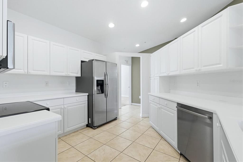 For Sale: $259,000 (2 beds, 2 baths, 1398 Square Feet)