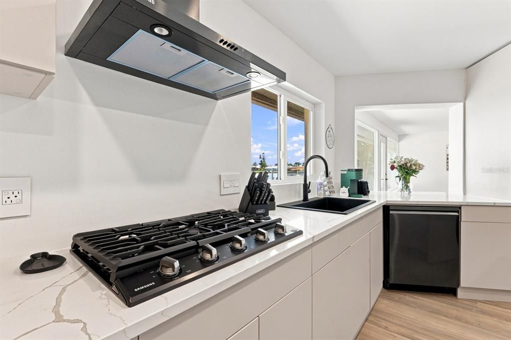En Venta: $1,650,000 (4 camas, 3 baños, 2372 Pies cuadrados)