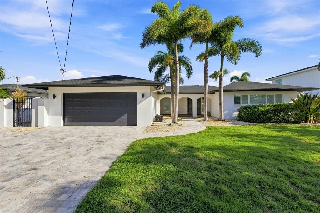 En Venta: $1,650,000 (4 camas, 3 baños, 2372 Pies cuadrados)