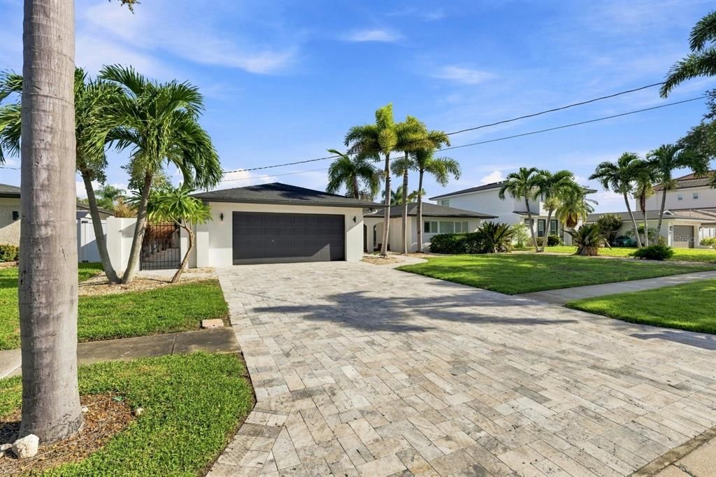 En Venta: $1,650,000 (4 camas, 3 baños, 2372 Pies cuadrados)