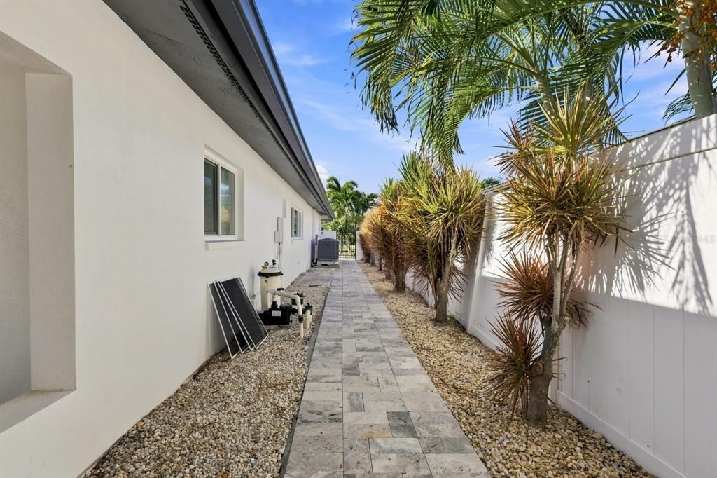 En Venta: $1,650,000 (4 camas, 3 baños, 2372 Pies cuadrados)