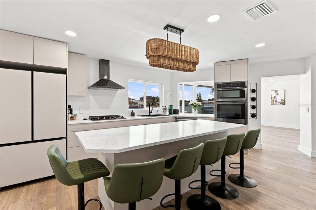 En Venta: $1,650,000 (4 camas, 3 baños, 2372 Pies cuadrados)