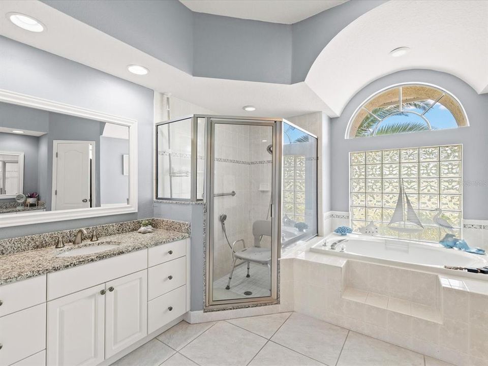 For Sale: $499,000 (4 beds, 3 baths, 2320 Square Feet)