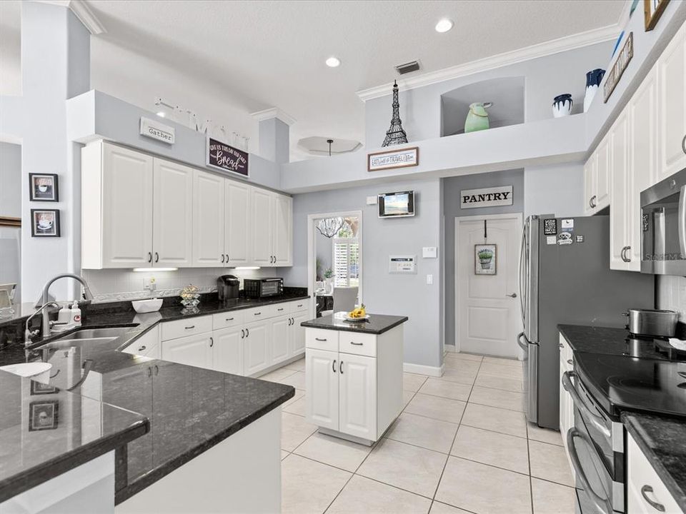 For Sale: $499,000 (4 beds, 3 baths, 2320 Square Feet)