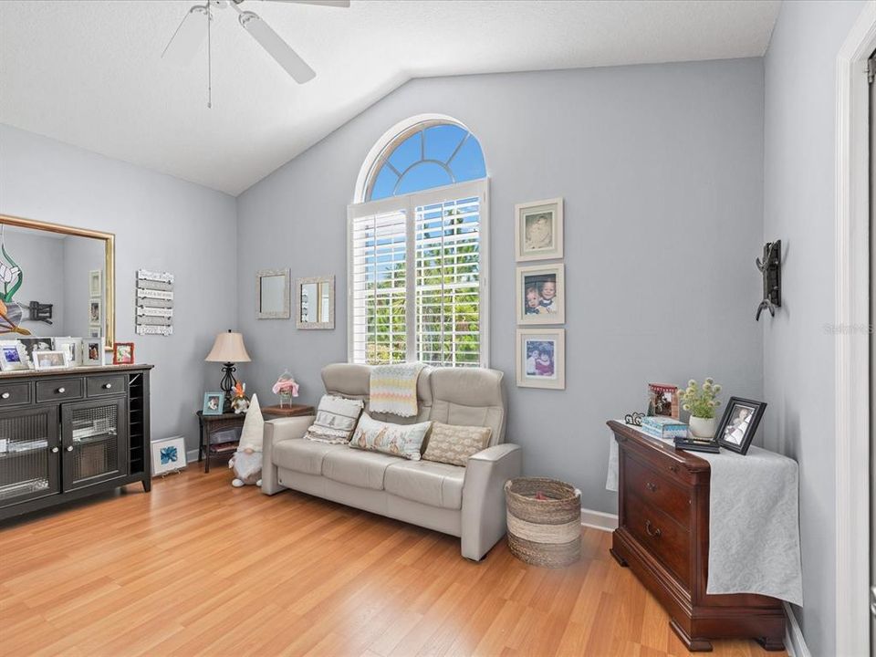 For Sale: $499,000 (4 beds, 3 baths, 2320 Square Feet)