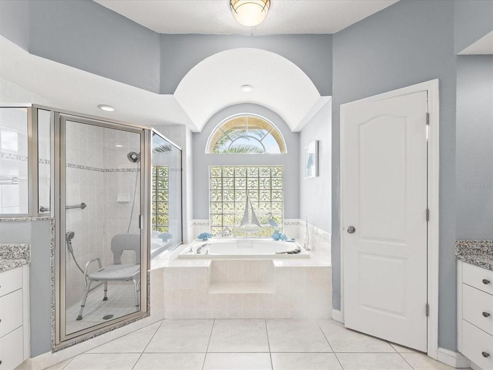 For Sale: $499,000 (4 beds, 3 baths, 2320 Square Feet)