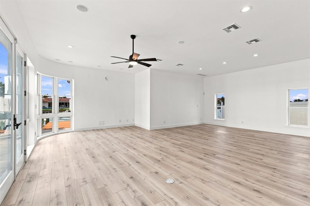 En Venta: $3,400,000 (5 camas, 4 baños, 4558 Pies cuadrados)