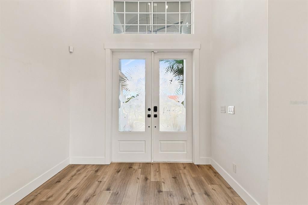 En Venta: $3,400,000 (5 camas, 4 baños, 4558 Pies cuadrados)