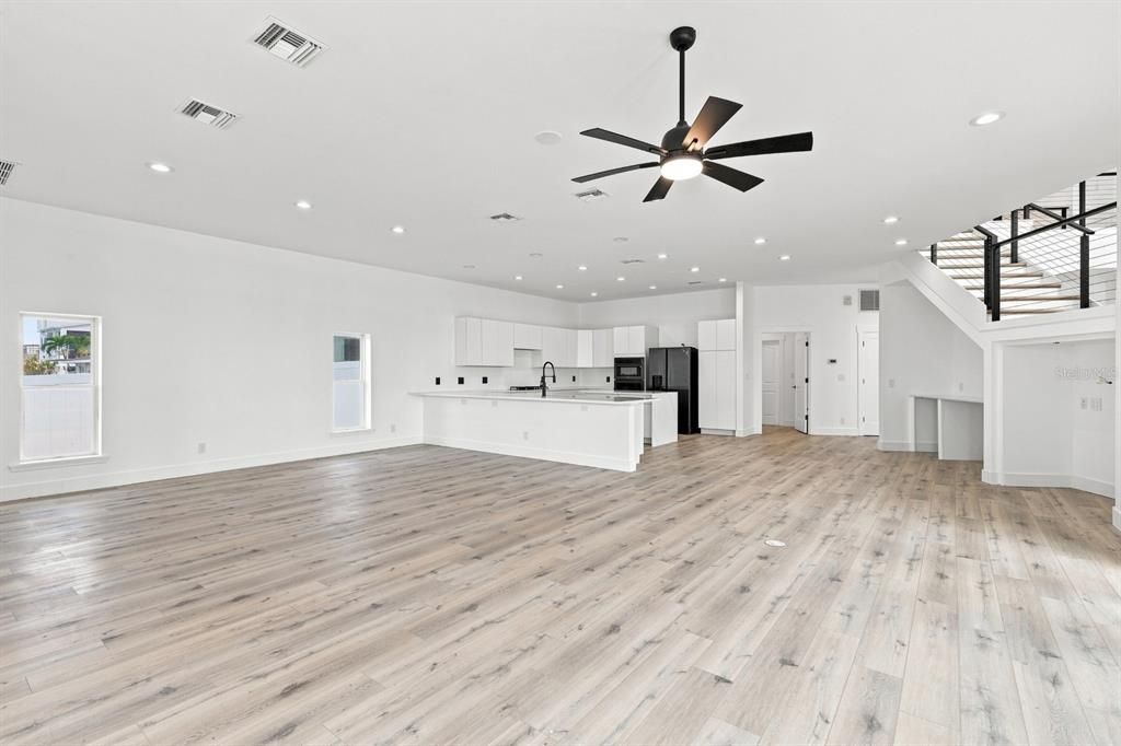 En Venta: $3,400,000 (5 camas, 4 baños, 4558 Pies cuadrados)
