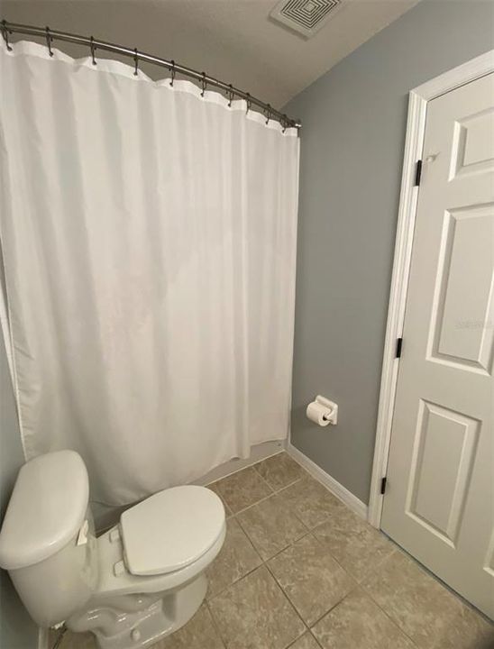For Rent: $2,000 (3 beds, 2 baths, 1420 Square Feet)