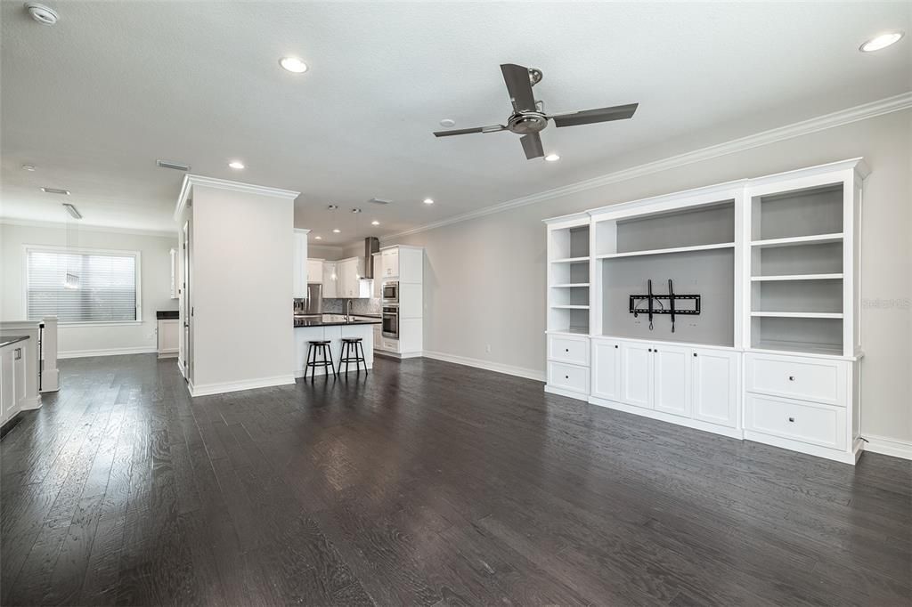 For Rent: $4,500 (3 beds, 3 baths, 2824 Square Feet)